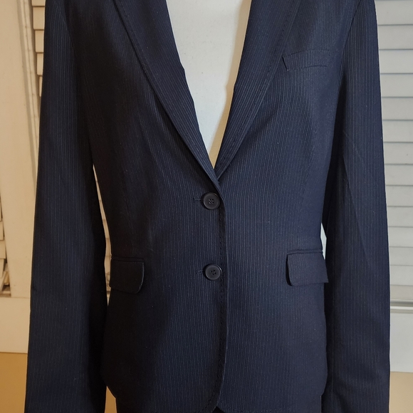 New York & Co Women's Two-piece Suit - Picture 3 of 14